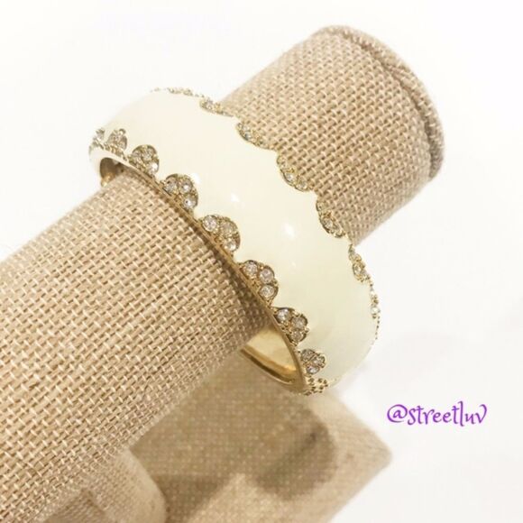 🎃 stella & dot ~ sloane enamel bangle bracelet ~ cream crystals ~ retired - Picture 4 of 7